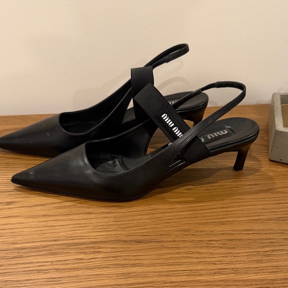Miu Miu Black Pointed Slingback Heels - Picture 1 of 2